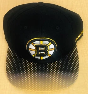 Boston Bruins Reebok Snapback-Mütze für Herren Einheitsgröße flache Krempe neu mit Etikett - Bild 1 von 3