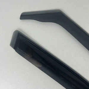 Deflectores de ventana laterales WeatherTech para Toyota Camry/híbrido 2018-2024 - delanteros - Imagen 1 de 4