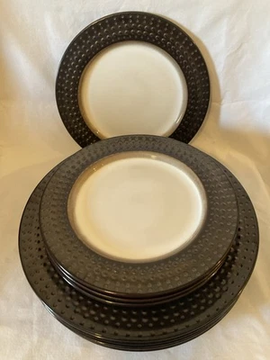 Juego de 7 platos de cena y 4 ensaladas Gourmet Basics de Mikasa Avery de gres usados en excelente estado Foto 1 de 4