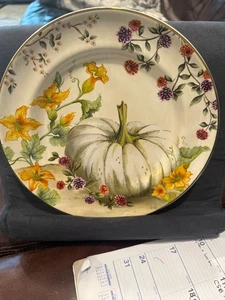 POTTERY BARN ~ BOTANICAL HARVEST PUMPKIN STONEWARE - Salad Plate 8-7/8 Inch - Picture 1 of 3