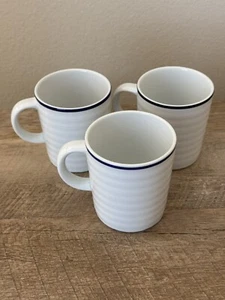 Set 3 tazze porcellana Crate & Barrel bianco a costine bordo blu Portogallo Spal - Foto 1 di 9