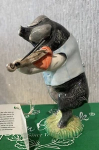 BESWICK PIG PROMENADE DANIEL THE VIOLINIST MODEL PP5 POT BELLIED NEW BOXED - Picture 1 of 7