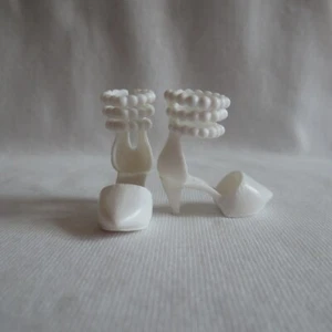 NEU! 2022 Barbie extra sportliche Puppe weiße High Heel Schuhe ~ kurvige & hohe Schuhe - Bild 1 von 2