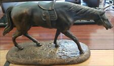 Bronze-Gesatteltes Pferd