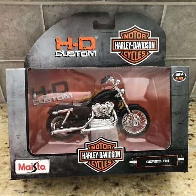 Harley Davidson 2012 XL 1200V Seventy-Two Series 34 1/18 HD Custom Maisto NUEVO Foto 1 de 3
