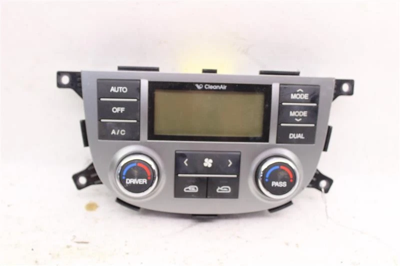 TEMPERATURE CONTROLS Hyundai Santa Fe 2010 10 2011 11 2012 12 972500W357 994672 - Image 1 of 3