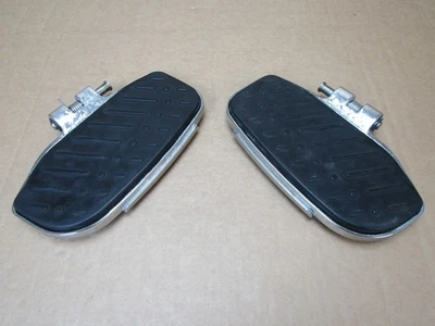 Par de placas de reposapiés BMW R1200CL 2004 12.134 millas (7406) Foto 1 de 4