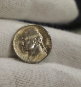 1939 S US Jefferson Nickel 5c Gem Unc. - Picture 1 of 2