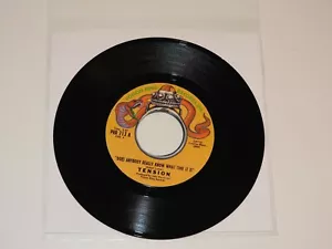TENSION does anybody really know what time it is / it's a fact 7" RECORD 45 RPM - Imagen 1 de 2
