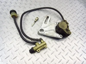 Pinza de freno trasera Ducati ST2 1998 97-03 soporte de montaje de cilindro maestro OEM - Imagen 1 de 12