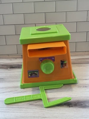 Vintage Creepy Crawlers Workshop Bug Maker Oven 1992 With Two Prong Tray Loader - Image 1 of 4