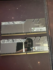 G.Skill Trident Z Royal Silver RGB 16GB DDR4-3000 8GBx2 F4-3000C16D-16GTR TESTED - Picture 1 of 7