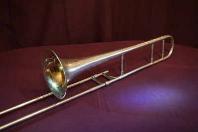 Trombón tenor profesional modelo King Lionhead de finales de los 20-HN White Co, Clev, d O Foto 1 de 4