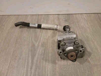 08-2012 Audi A4,A5,A6,A8,Q5,S4,S5 3.0 y 3.2 bomba de dirección asistida y soporte de montaje Foto 1 de 4