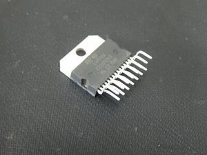 ST MICRO L4970A ZIP-15 10A SWITCHING REGULATOR RH IC - USA SELLER FAST SHIPPING - Picture 1 of 1