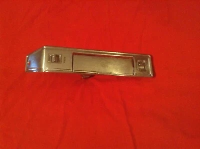 Ободок переключателя стекла переднего пассажира для кабриолета Cadillac Eldorado 74-76 годов выпуска - Изображение 1 из 4