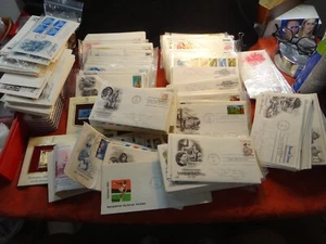 Lot of 392 United States Mixed First Day Covers 1970's and 1980's - Free S&H USA - Picture 1 of 8