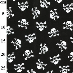 1/2 Metre Skull & Crossbones Pirate Halloween Design 80% Poly 20% Cotton Fabric - Picture 1 of 1