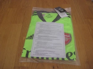 ARSENAL Goalkeeper Shirt Size XXLBOYS TAGS/PACKET - Picture 1 of 2
