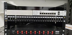 Ubiquiti Switch Wspornik serwera / Wymienne uszy - Zdjęcie 1 z 11