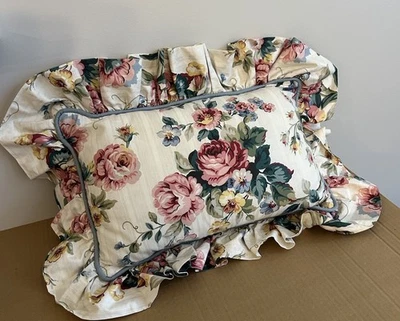 Waverly Throw Accent подушка цветочный коттедж сердцевина цветы 16"" - Изображение 1 из 4