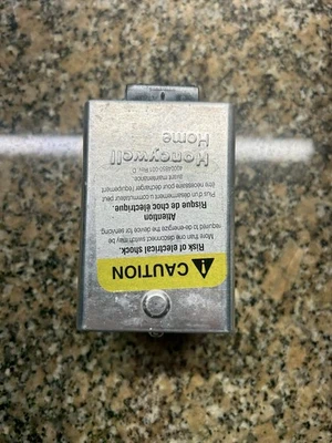 HONEYWELL ZONE VALVE V8043F 1051 Mortorized Head - replacement V8043E 1012 1061 - Image 1 of 4