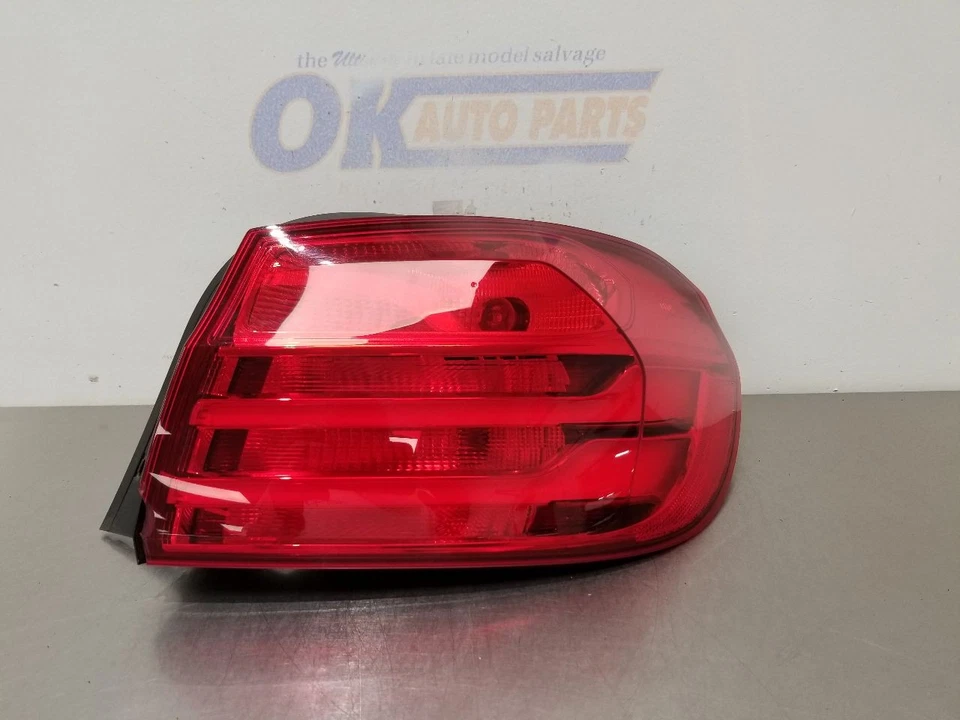 17 BMW M4 F82/F83 ЧЕТВЕРТЬ УСТАНОВЛЕН ЗАДНИЙ ФОНАРЬ В СБОРЕ ПРАВЫЙ ПАССАЖИР - Изображение 1 из 4