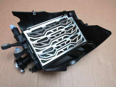 BMW R1200GS LC 2014 14.822 millas radiador derecho con protector (8264) Foto 1 de 4