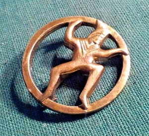 GIRL SCOUT 2nd BROWNIE MEMBERSHIP PIN 1937-39 VERY SCARCE ITEM made only 2 years - Picture 1 of 4