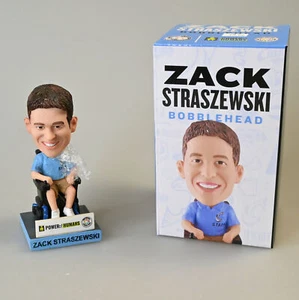2022 Lakeshore Chinooks Zack Straszewski Wackelkopf in Box - Bild 1 von 1
