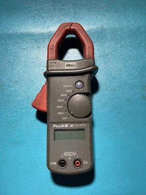 Fluke 30 Clamp Meter 400amp - 600V Foto 1 de 4