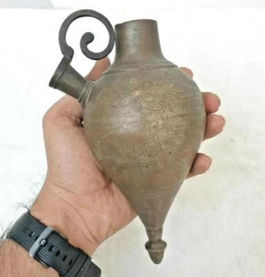 Antigua olla de cachimba de trabajo grabada enchapada en plata forma única de latón antigua de 1930 Foto 1 de 4