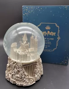 Harry Potter Castello di Hogwarts Musical Globo da Neve Ceramica Fienile Bambini/Adolescenti - Usato - Foto 1 di 8