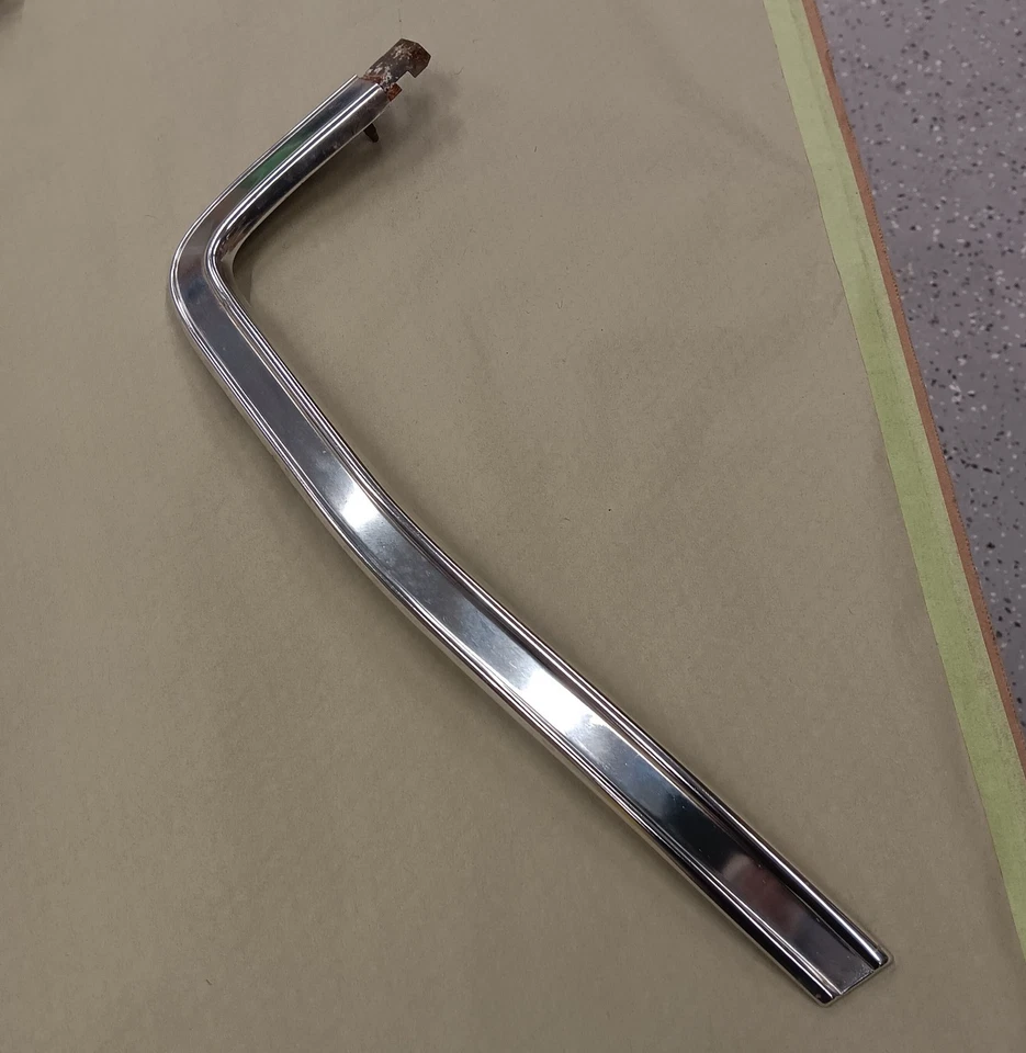 Chevrolet El Camino GMC Sprint LH 1973-77 OEM USADO GUARDABARROS DELANTERO SUPERIOR MOLDURA Foto 1 de 4