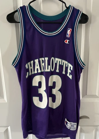 Vintage Champion Charlotte Hornets ALONZO MOURNING NBA Basketball Jersey Mens 40 Cover