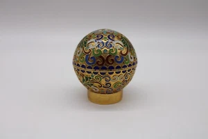 Vintage Cloisonné Trinket Box on Pedestal - Brass w Colorful Enamel Design 2.25" - Foto 1 di 8