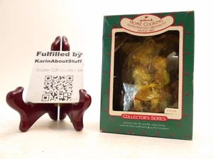 Hallmark Christmas Tree Ornament Home Cooking Handcrafted Ornament Dated 1987 - Picture 1 of 7