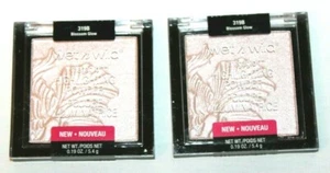 Wet n Wild Highlighting Powder 319B Blossom Glow 0.19 oz / 5.4 g Lot of 2 - Picture 1 of 2