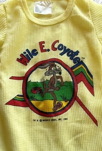 Vintage 1985 Wile E. Coyote Kids Yellow Pajama Top Looney Tunes Cartoon - Picture 1 of 7