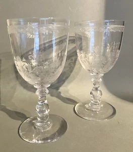 2x Antigua copa de vino blanco cristal con decoración grabada 1900 Baccarat Francia ? - Imagen 1 de 12