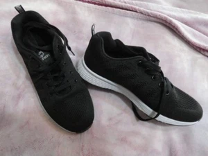 New Ladies Black Lightweight Lace Up Sneakers - SZ 9 (40) - Picture 1 of 12