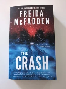 Crash by Freida McFadden **FREE SHIPPING** - Picture 1 of 6