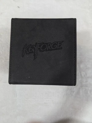 Caja de mazo GameGenic KeyForge Vault Foto 1 de 3