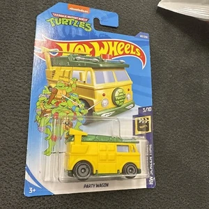 2020 Hot Wheels HW Screentime #3/10 Party Wagon TMNT #147/250 NIP - Picture 1 of 2