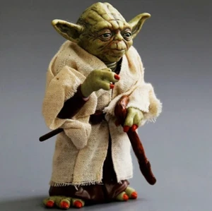 STAR WARS Meister YODA 12cm ACTIONFIGUR Master Figure JEDI mit Kleidung Puppe - Bild 1 von 7