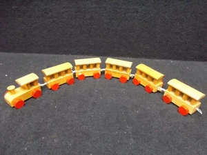 Ferrocarril de madera, locomotora y 5 vagones, #K- 286-3 - Imagen 1 de 4