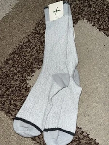 Nwt Aerie Womens Gray Crew Socks One Size  1 Pair - Picture 1 of 2
