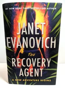 The Recovery Agent: A New Adventure Begins Hardcover Janet Evanovich - Foto 1 di 5