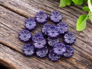 9mm Purple Washed Violet Czech Glass Hawaiian Flower Beads 16 Beads - Picture 1 of 3