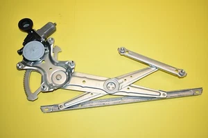 12-17 Toyota Prius C Window Regulator w/ Motor Right Passenger Front OEM - Picture 1 of 7